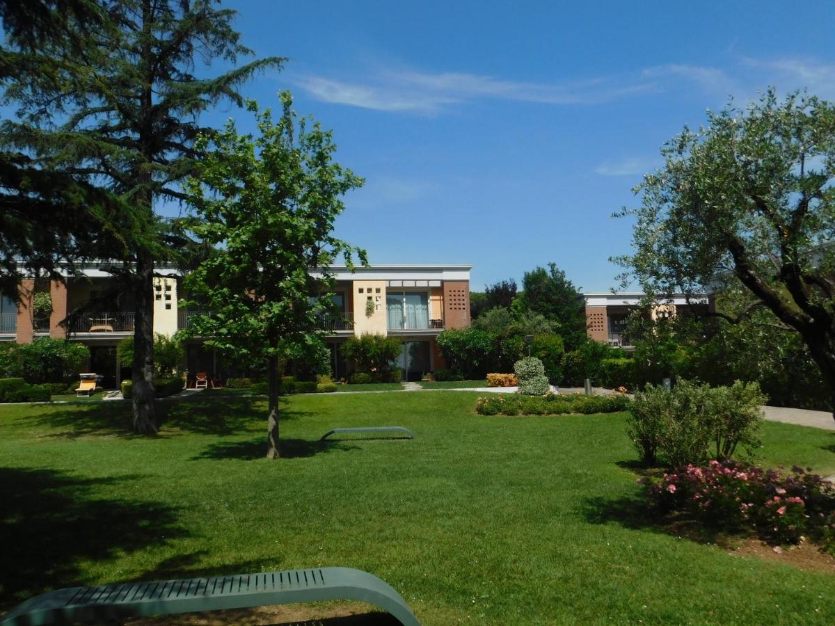 Lato Soleggiato @Gardazzurro Apartment Padenghe sul Garda Exterior photo
